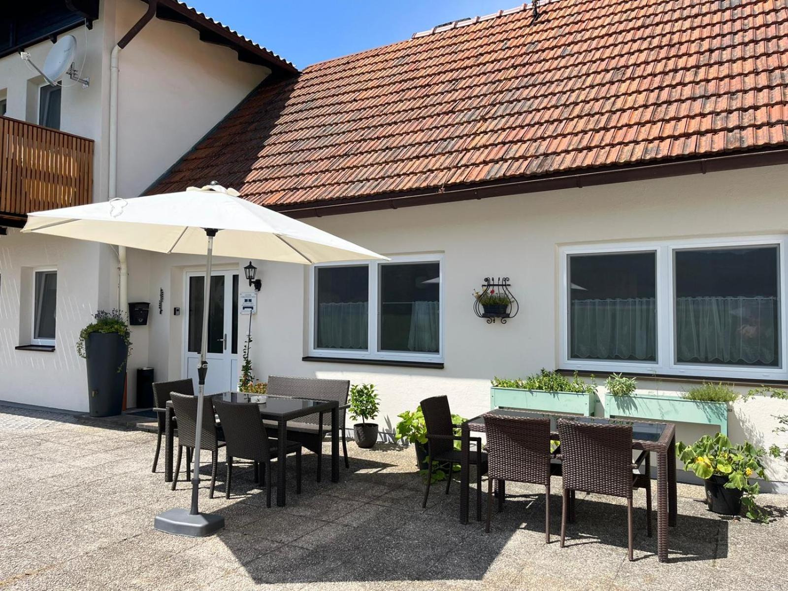 Danner Familien-Ferienwohnungen Schoerfling Am Attersee Exterior foto